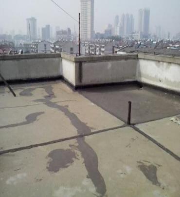 株洲漏水维修 楼顶漏水是什么原因，楼顶漏水维修方法是什么?